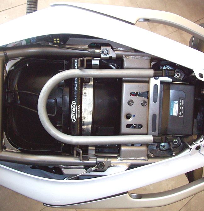 kawasaki ER6N-F antirrobo antivol lock artago 120k230 under seat bajo asiento sous selle